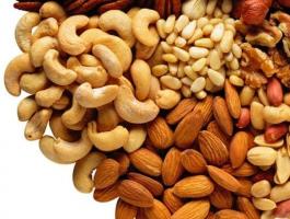 دراسة: تربط المكسرات بزيادة الوزن