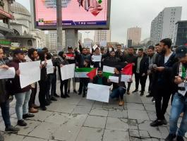 بالفيديو والصور: الجالية العربية بإسطنبول تُنظم وقفة رافضة لصفقة القرن