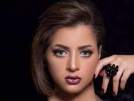 منى فاروق