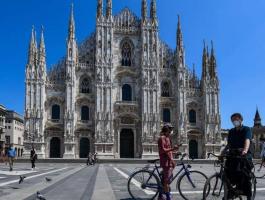 شاهدوا:  إيطاليا تعود للحياة بحذر