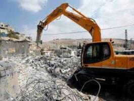 قوات الاحتلال تقتلع 350 شجرة زيتون وتهدم 3 مساكن في بيت لحم