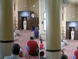 بالفيديو: صلاة وخطبتان.. خطيبان يلقيان خطبة الجمعة في مسجد واحد