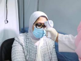 وزيرة الصحة المصرية تشارك في التجربة الإكلينيكية للقاح كورونا
