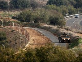 انقلاب شاحنة إسرائيلية قرب لبنان وإصابة السائق