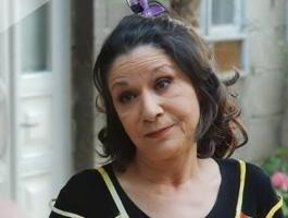 على طريقتها الطريفة.. الفنانة سامية الجزائري ترد على منتقدي مظهرها