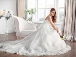 اختيار فستان الزفاف