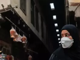 غلق المحلات التجارية.webp