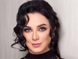 صورة: سولاف فواخرجي تشارك جمهورها صورتها بالحجاب