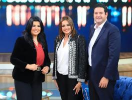 بالفيديو: بكاء زوج بشرى أمام منى الشاذلي بعد تأثره بفيديو خطوبتهما