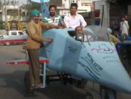 شاهدوا: مهندس هندى يصنع سيارة على شكل طائرة 