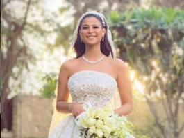 أول صورة للبلوجر دينا داش من شهر العسل وسط المياه والدلافين