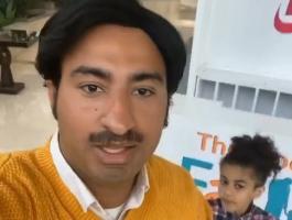 وصلة رقص بين علي ربيع وطفل في كواليس 