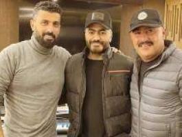 تامر حسنى يغنى تتر ورباعيات «نسل الأغراب» بدلا من أنغام