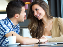لماذا يرتبك الرجل أمام المرأة؟