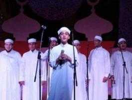 أصغر منشد معتمد في مصر يبتهل من أجل الشباب