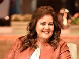 دلال عبد العزيز