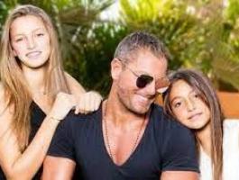احدث ظهور لـ تامر هجرس برفقة بناته