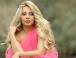 مي حلمي: أفكر في اعتزال الإعلام والابتعاد عن السوشيال ميديا