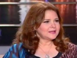 نهال عنبر تكشف التطورات الصحية للفنانة دلال عبدالعزيز