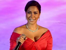 شيرين عبد الوهاب لـ فتاة كفيفة غنت 
