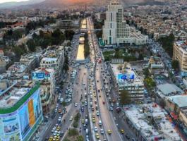 بالفيديو | أغضبه شخص بالمقهى ففتح النيران على الجميع