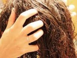 مقشر السكر البني لفروة الرأس؟