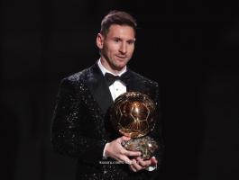 reuters_2021-11-29_2021-11-29t211656z_498721091_up1ehbt1n4668_rtrmadp_3_soccer-ballon_reuters.jpg