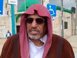 الأسير الشيخ يوسف الباز يُعلق إضرابه عن الطعام