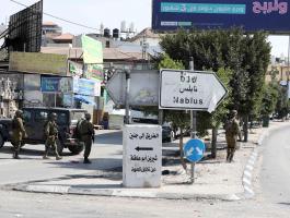 الاحتلال يغلق مداخل نابلس ويشدد اجراءاته العسكرية في محيطها.jpg