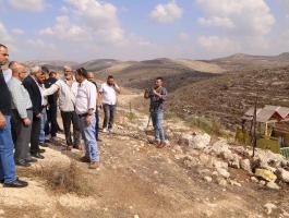 بيت لحم: قوات الاحتلال تُغلق طريقًا زراعيًا في بلدة نحالين