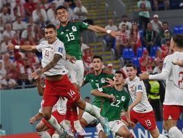 بالصور: ليفادونسكي يحرم بولندا من الفوز على المكسيك