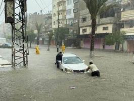 شاهد: المواطن يغرق وبلديات قطاع غزّة في قفص الاتهام!!