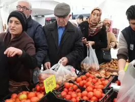 التضخم في تركيا يتراجع لثالث شهر على التوالي بأقل من المتوقع