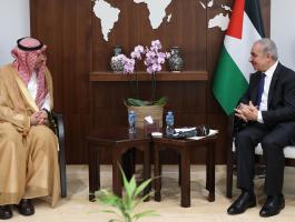 اشتية يستقبل السفير السعودي لدى فلسطين 