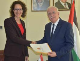المالكي يتسلم نسخة من أوراق اعتماد سفير هنجاريا الجديد لدى فلسطين