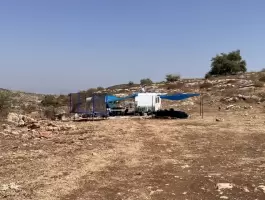 أهالي-أم-صفا-ينجحون-بإزالة-البؤرة-الاستيطانية-من-أراضي-القرية-1689338075.jpg.webp