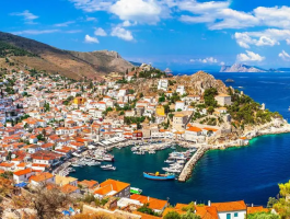 140-003815-tourism-greek-island-hydra-2.png