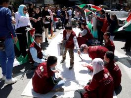 بالفيديو: أوقفوا الحرب.. وقفة احتجاجية وسط رام الله للمطالبة بحماية أطفال غزة