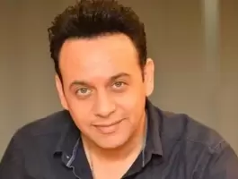مصطفى قمر