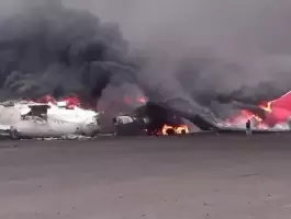 قصف مطار صنعاء