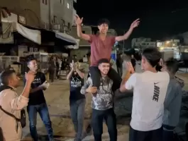 *رصاص في الهواء وتصفيق واستبشار* *المواطنون في غزة يبحثون عن الحياة على أعتاب نتائج اجتماعات القاهرة*                            تفاصيل من هنا👇 https://khbrpress.ps/post/422410 🇵🇸 خاص وكالة خبر  🇵🇸