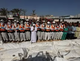 دفن جثامين أسرى فلسطينيين في مقبرة جماعية