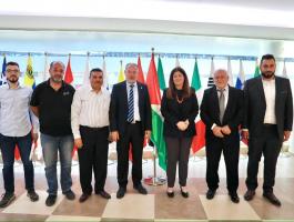 وزيرة الخارجية تستقبل وفدًا من الاتحاد العام للمنظمات الأهلية