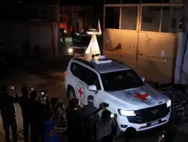 الصليب الأحمر يتسلم جثث المحتجزين