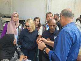 بالصور: وفد “OCHA” يُشيد بجهود “الفارس الشهم 3” في توزيع المساعدات على كافة سكان دير البلح