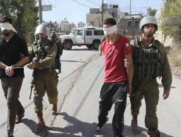 الاحتلال يعتقل شابين أحدهما أسير محرر من نابلس