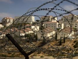 بريطانيا: استمرار الاستيطان يشكل عقبة أمام حل الدولتين