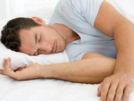 man-sleeping-541540-large-jpg-04793439059138468