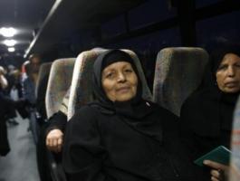 دفعة جديدة من أهالي الأسرى تتوجه لزيارة أبنائهم في سجن 