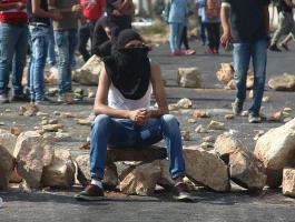 اندلاع مواجهات عنيفة بين الشبان وقوات الاحتلال في مخيم الجلزون